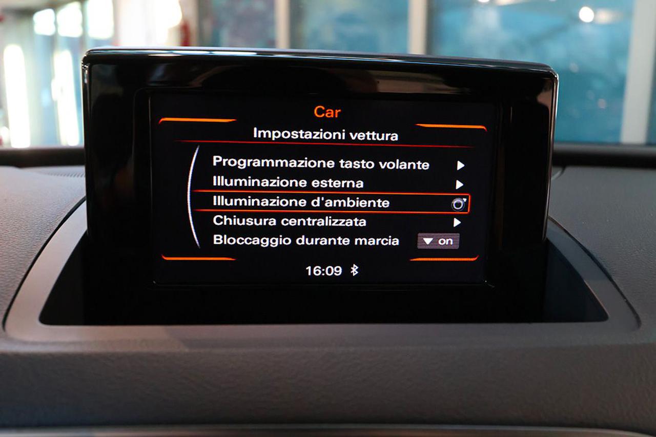 AUDI Q3 2.0 TDI 150cv S-Tronic Business - 25
