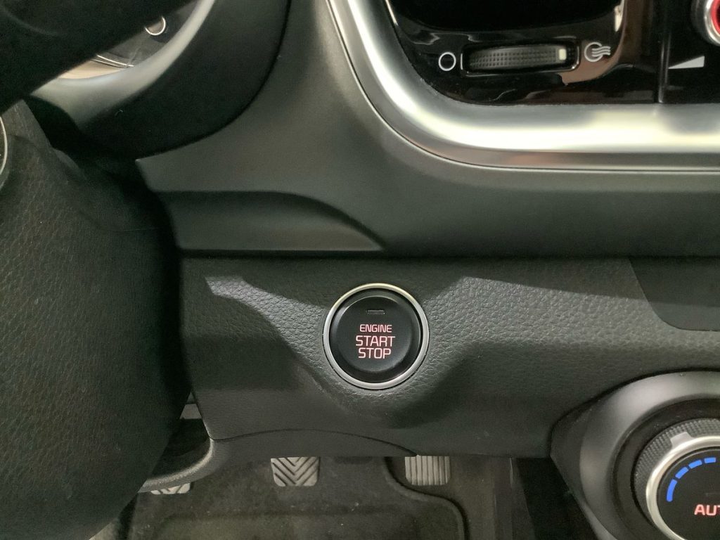 KIA Stonic 1.0 T-GDi 100 CV MHEV MT Black Edition - 25
