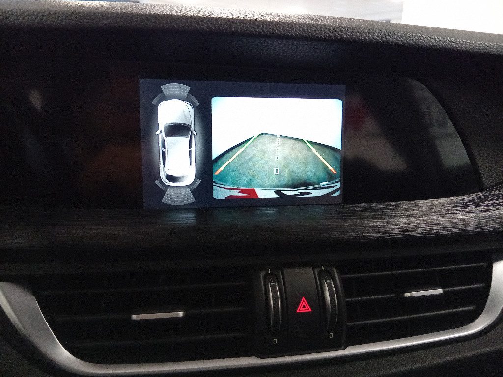 Clicca per ingrandire Stelvio - 2.2 Turbodiesel 190 CV AT8 RWD Business
