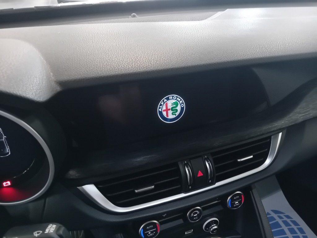 Clicca per ingrandire Stelvio - 2.2 Turbodiesel 210 CV AT8 Q4