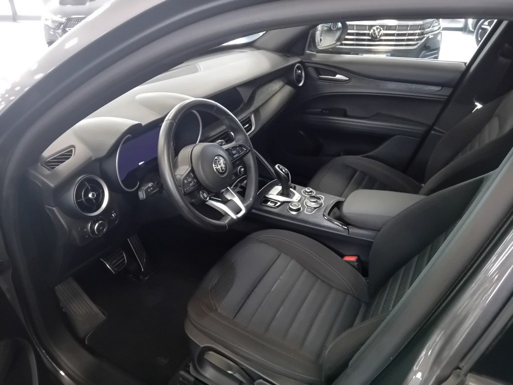 Clicca per ingrandire Stelvio - 2.2 Turbodiesel 210 CV AT8 Q4