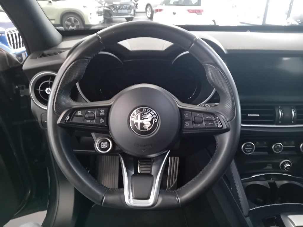 Clicca per ingrandire Stelvio - 2.2 Turbodiesel 210 CV AT8 Q4