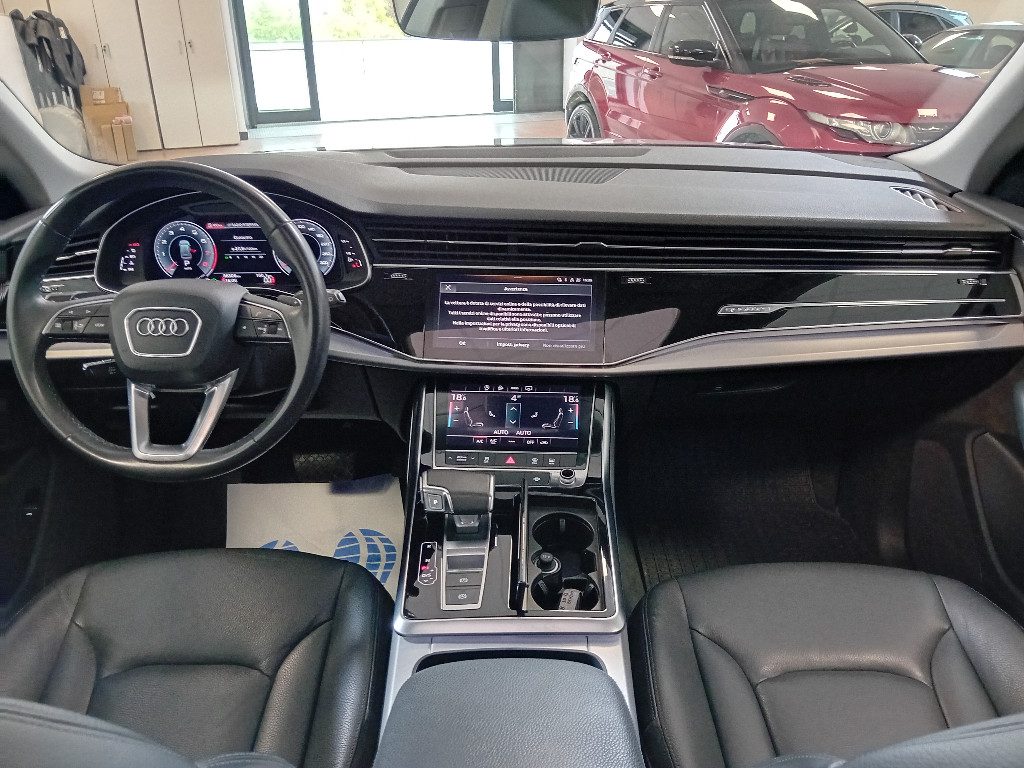 Clicca per ingrandire Q8 - 55 TFSI quattro Sport 22" - PELLE- TETTO - PROMO!!