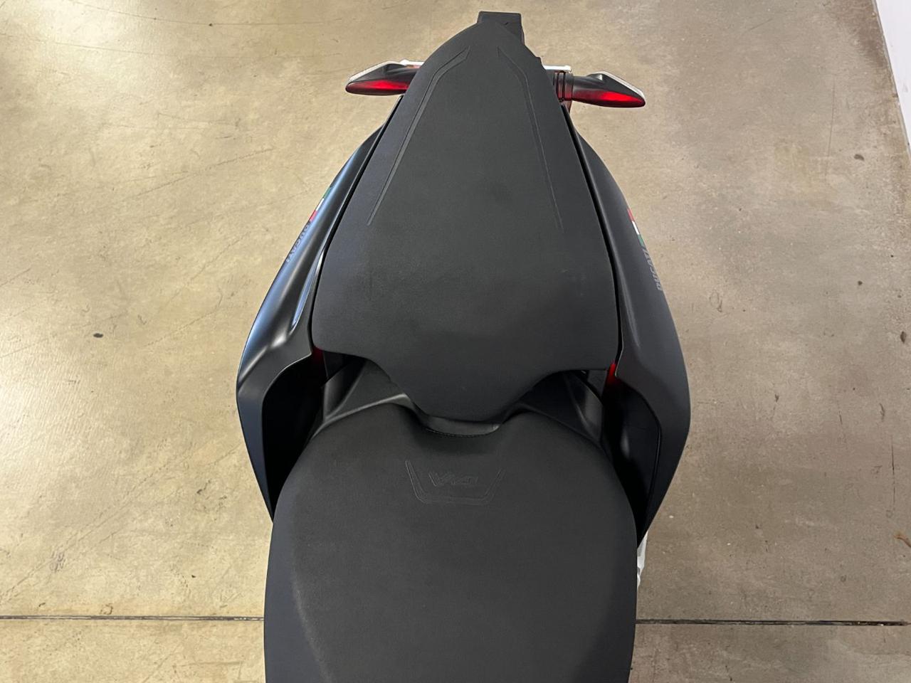DUCATI Streetfighter V4 S GREY - 10