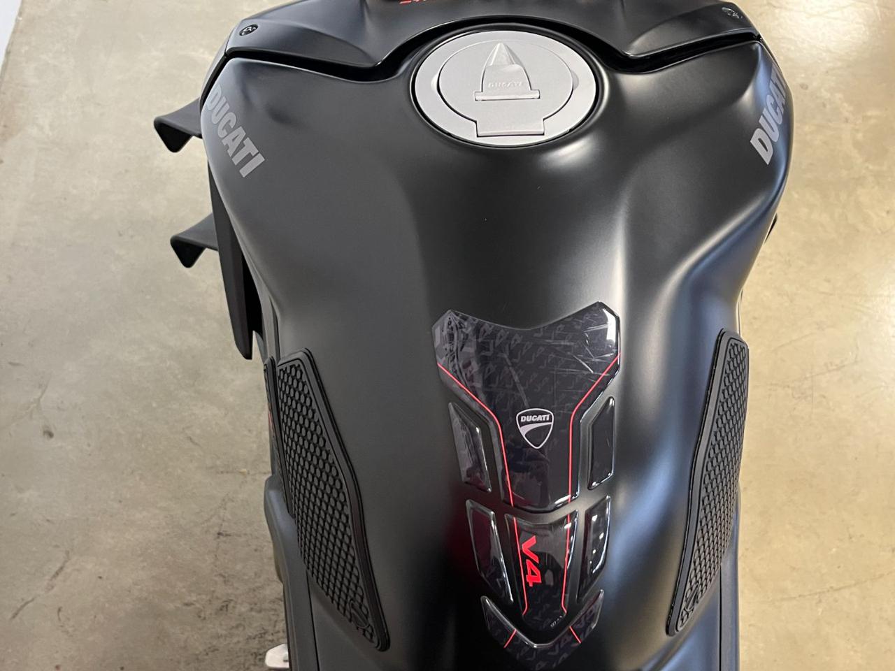 DUCATI Streetfighter V4 S GREY - 8