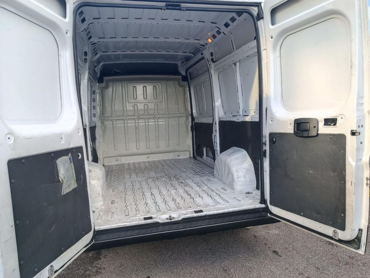 PEUGEOT Boxer 330 2.2 BlueHDi 140 S&S PM-TM Furgone - 17