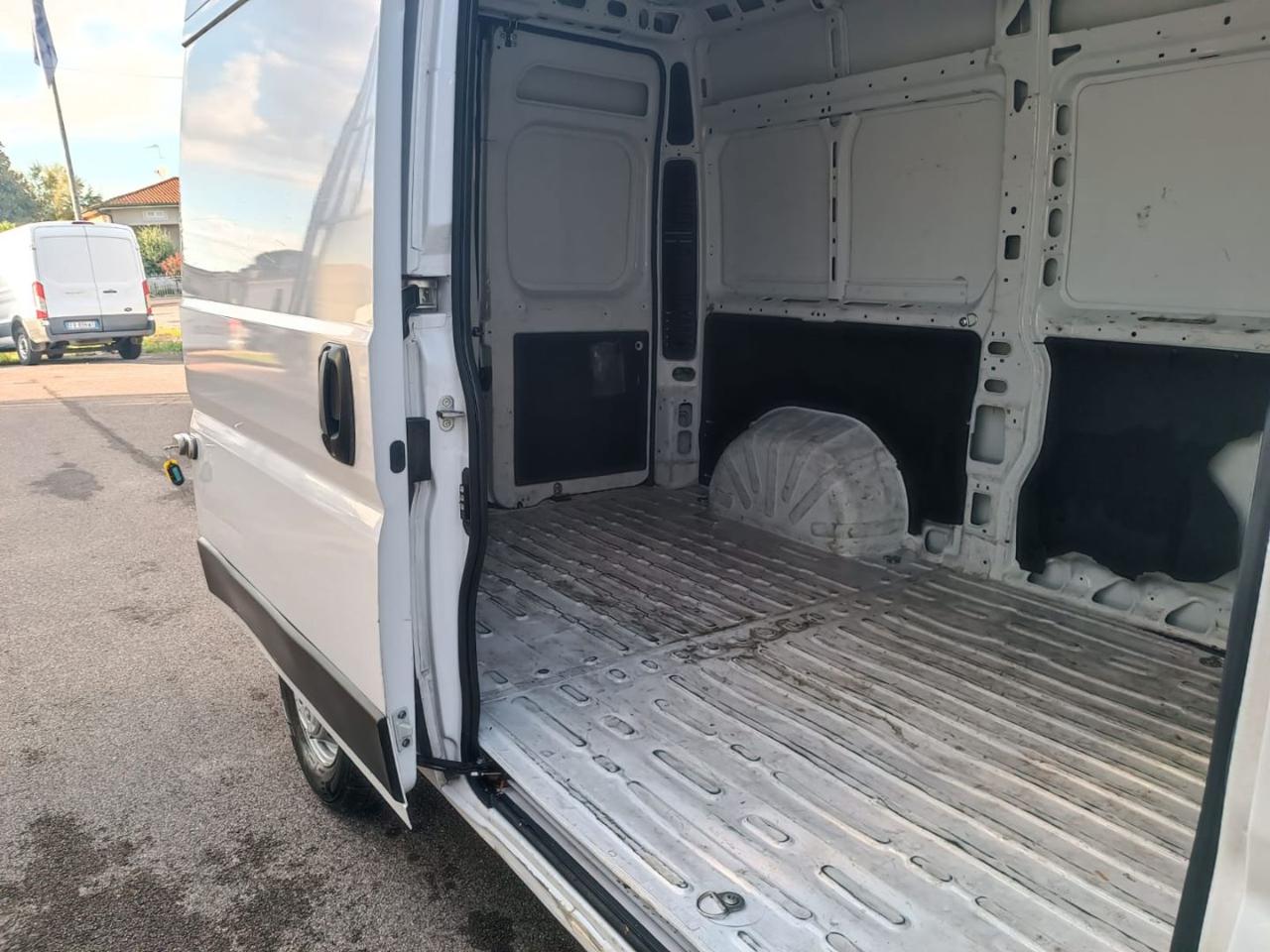PEUGEOT Boxer 330 2.2 BlueHDi 140 S&S PM-TM Furgone - 3