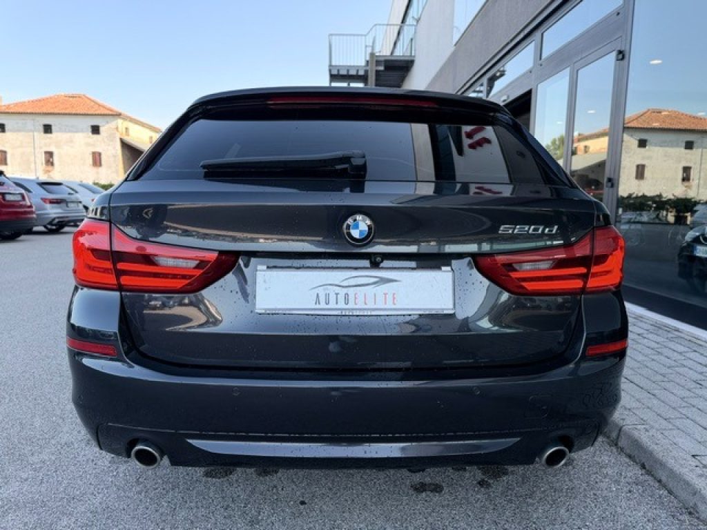 Clicca per ingrandire 520 - d 190CV Touring Luxury GANCIO TRAINO