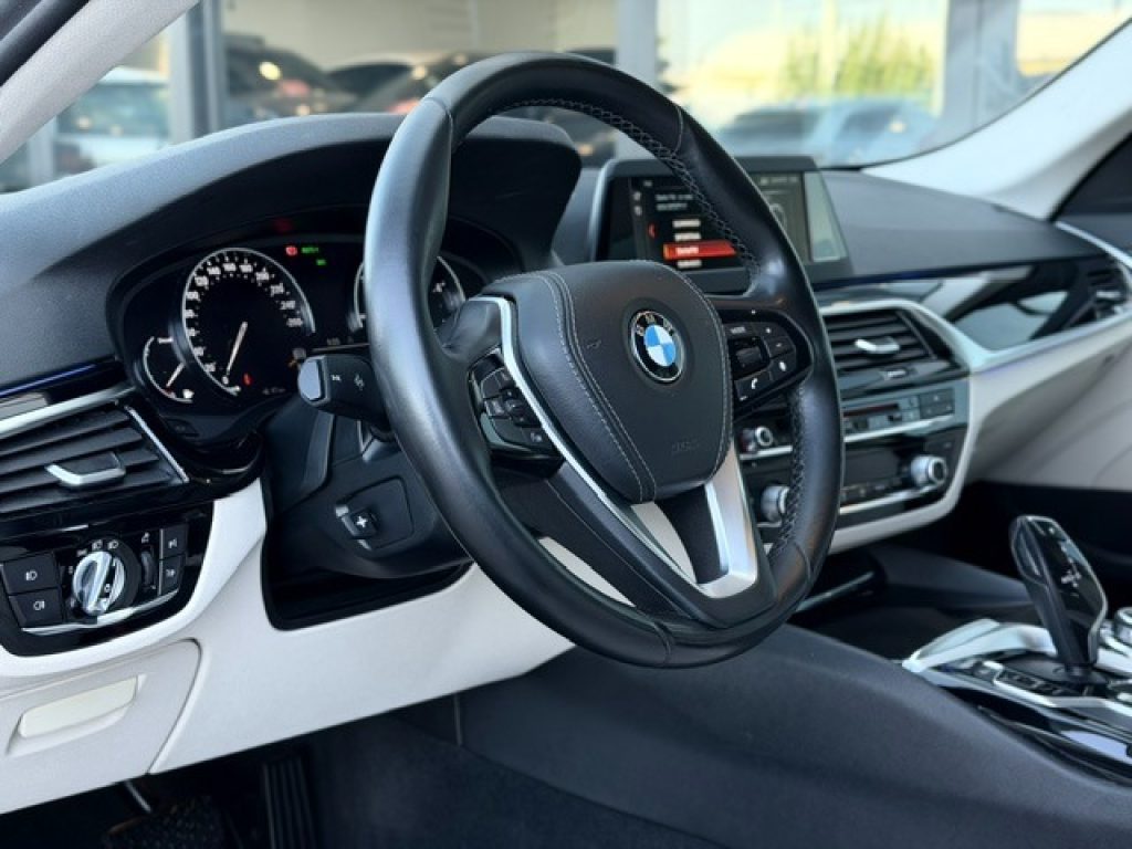 Clicca per ingrandire 520 - d 190CV Touring Luxury GANCIO TRAINO
