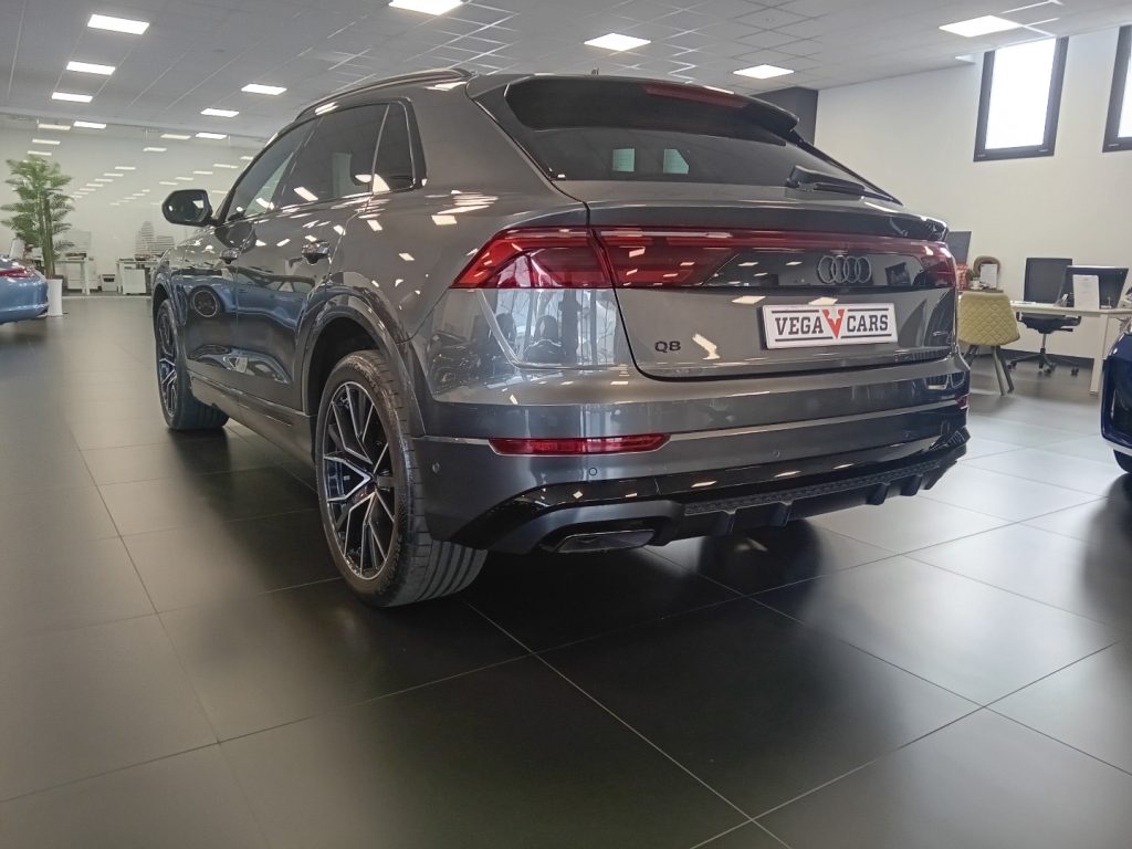 Clicca per ingrandire Q8 - SUV 50 TDI 286 CV quattro tiptronic S line edition