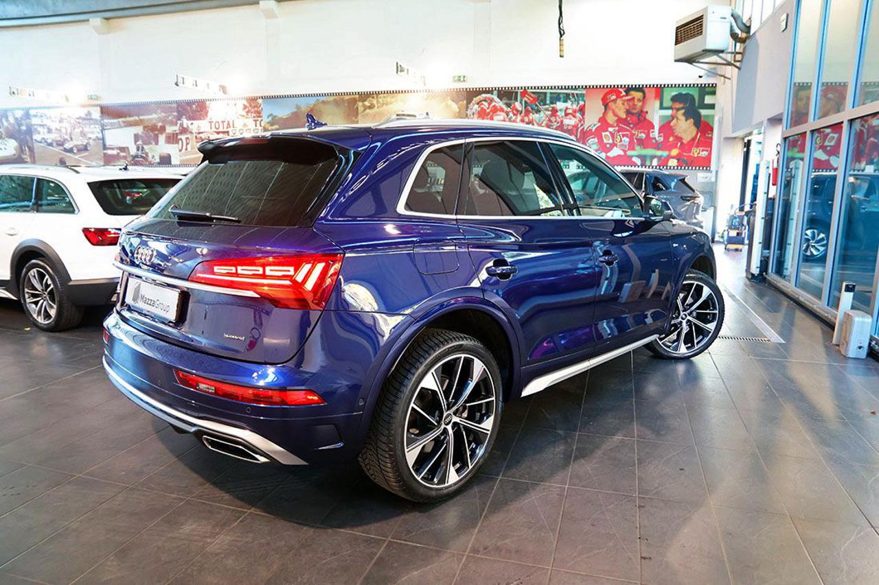 AUDI Q5 40 TDI Quattro S-Tronic S-Line Plus - 9
