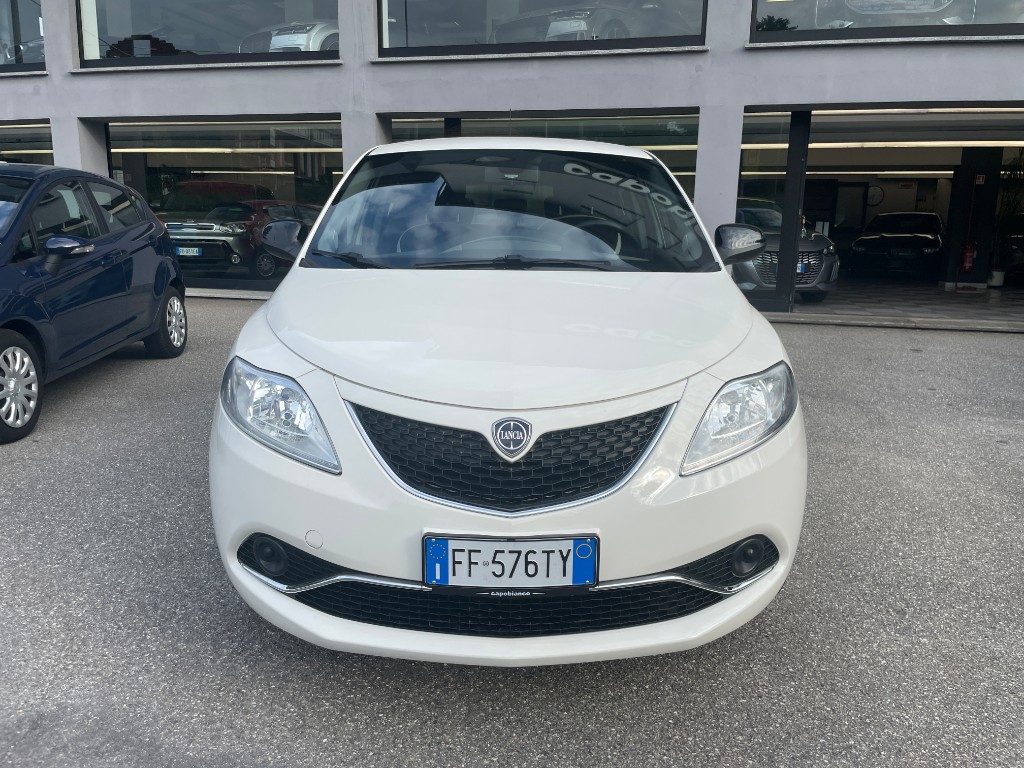 LANCIA Ypsilon 1.2 69 CV 5 porte Gold - 2