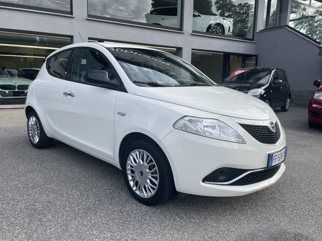 LANCIA Ypsilon 1.2 69 CV 5 porte Gold - 3