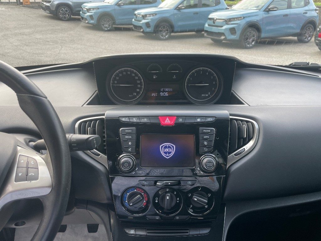 LANCIA Ypsilon 1.2 69 CV 5 porte Gold - 12