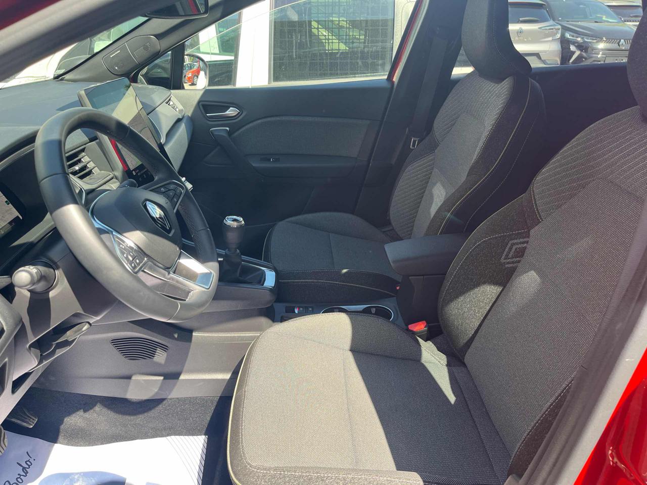 RENAULT Captur TECHNO +PackNAVIGATION +HarmanKardon1.0 GPL 100CV