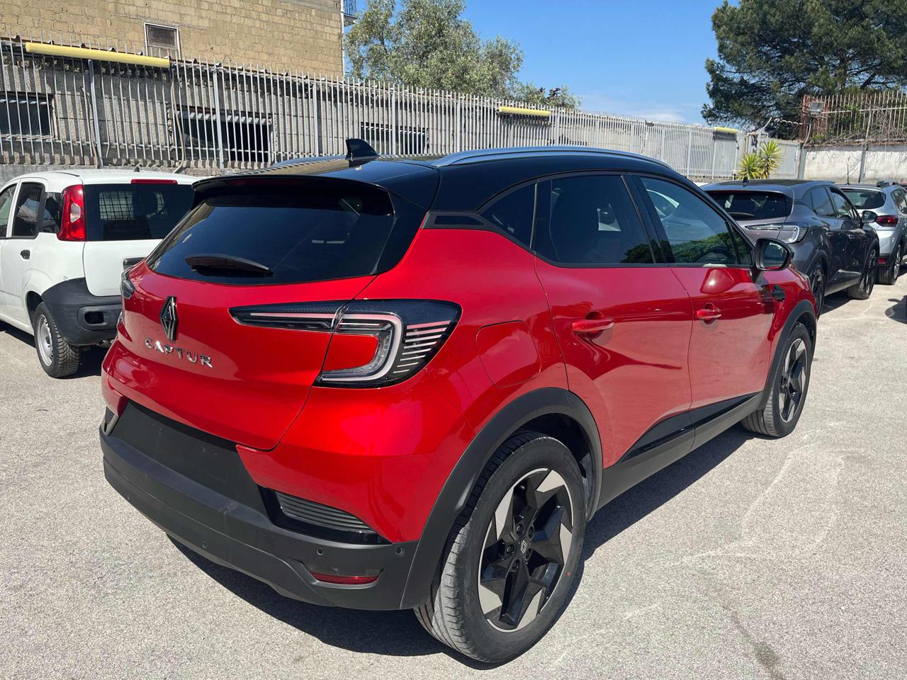 RENAULT Captur TECHNO +PackNAVIGATION +HarmanKardon1.0 GPL 100CV