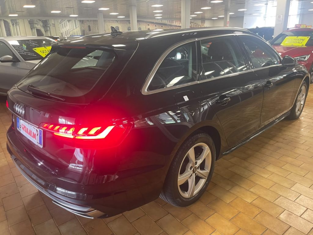 AUDI A4 Avant 35 TDI Bus. Adv. S Tronic C/GRIMALDI SP.DAY - 5