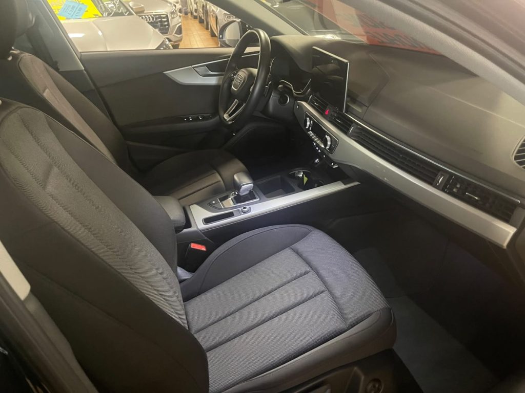 AUDI A4 Avant 35 TDI Bus. Adv. S Tronic C/GRIMALDI SP.DAY - 12