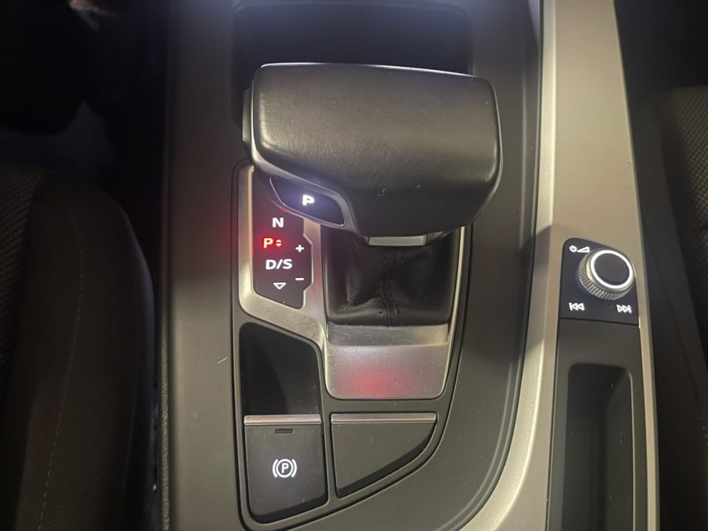 AUDI A4 Avant 35 TDI Bus. Adv. S Tronic MHEV - 24