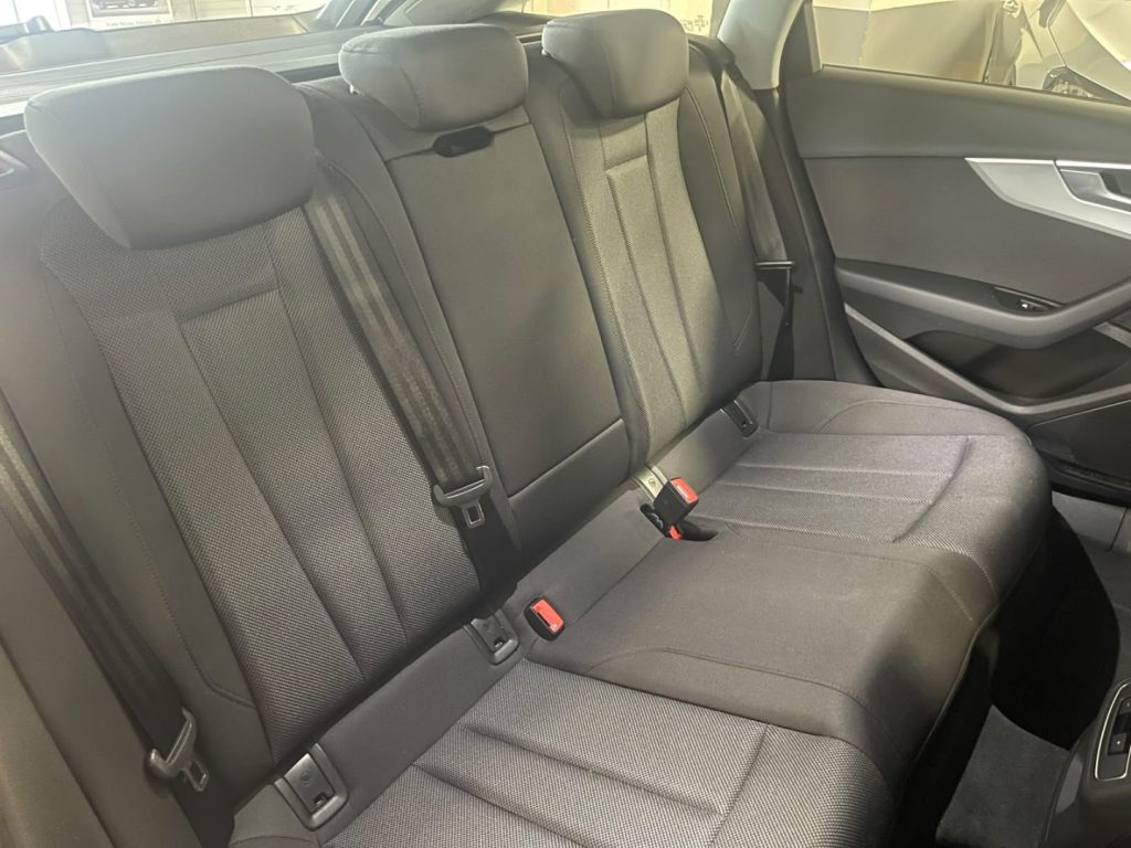 AUDI A4 Avant 35 TDI Bus. Adv. S Tronic MHEV - 13