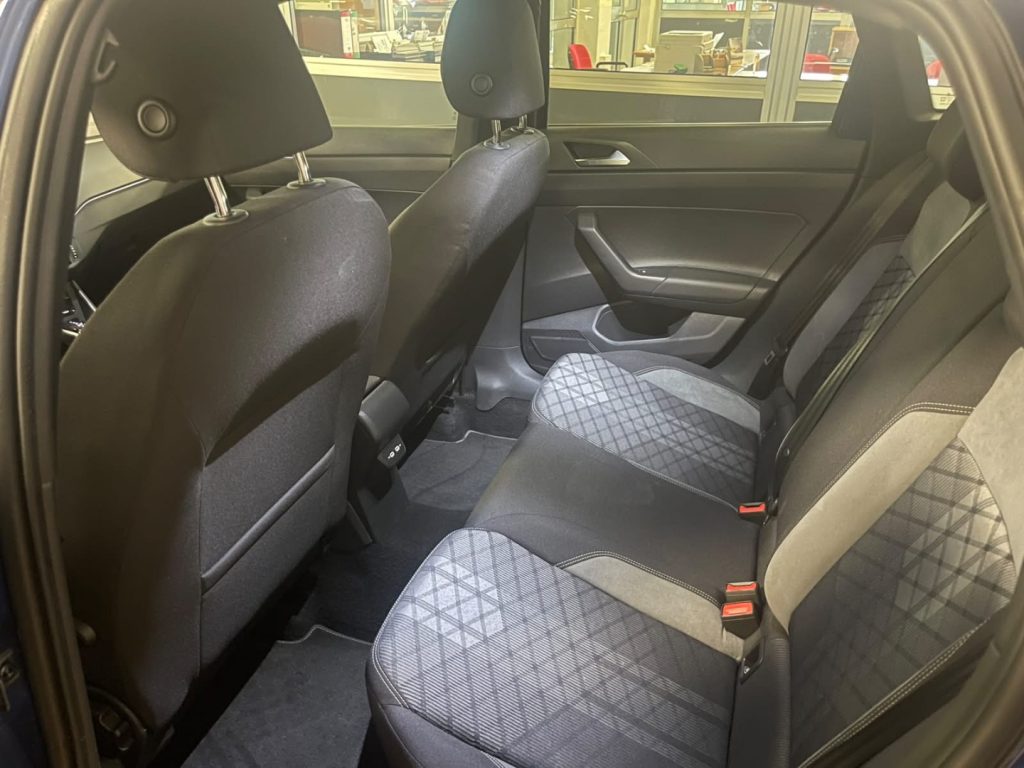 VOLKSWAGEN Taigo 1.0 TSI DSG R-Line 18 MATRIX C/GRIMALDI SP.DAY - 7