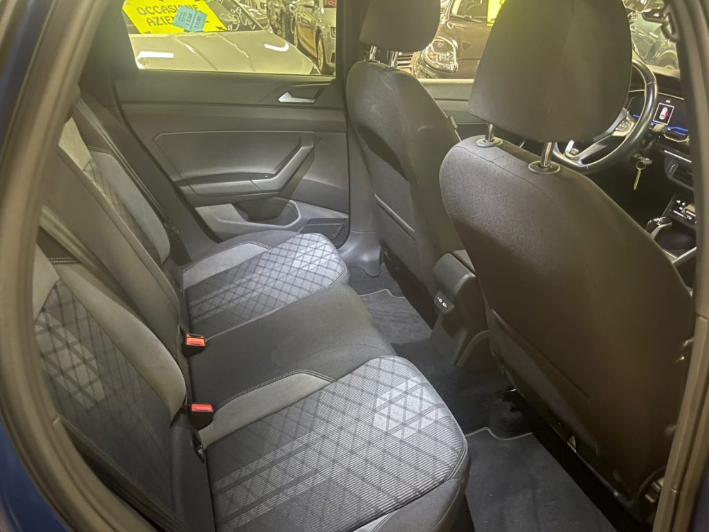 VOLKSWAGEN Taigo 1.0 TSI DSG R-Line 18 MATRIX C/GRIMALDI SP.DAY - 11