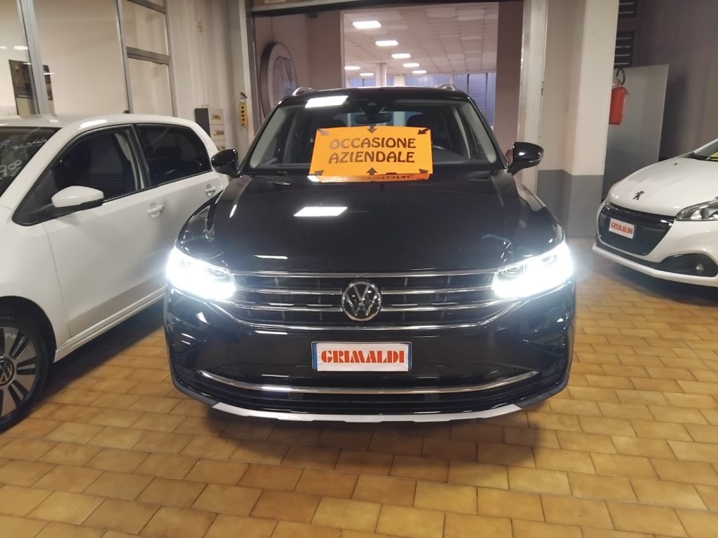 VOLKSWAGEN Tiguan 2.0 TDI DSG Eleg. 18 MATRIX PELLE C/GRIM SP.DAY - 2