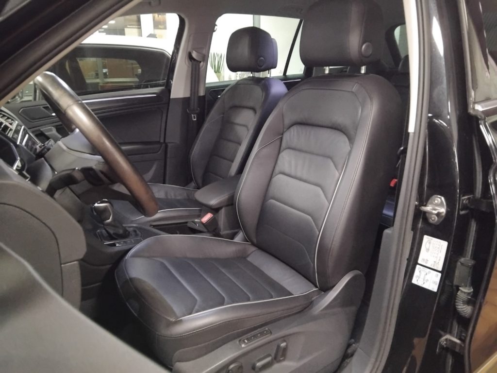 VOLKSWAGEN Tiguan 2.0 TDI DSG Eleg. 18 MATRIX PELLE C/GRIM SP.DAY - 13