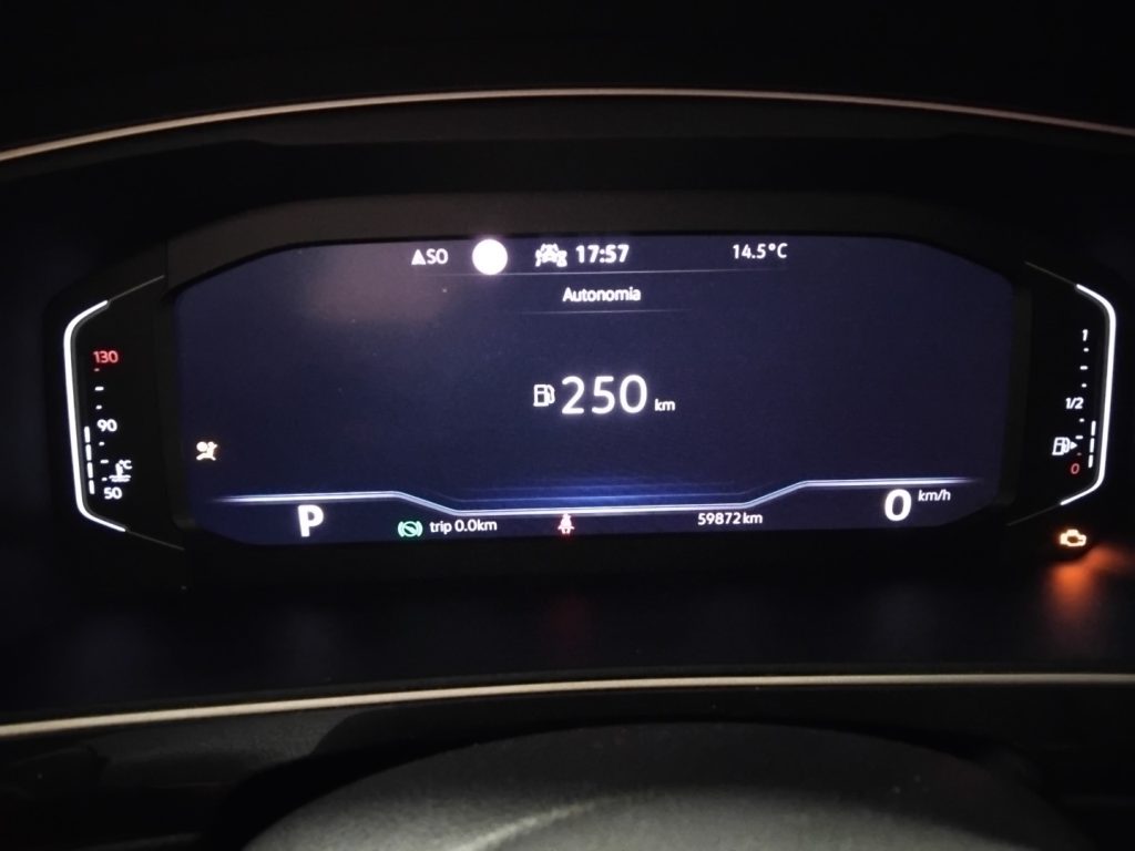 VOLKSWAGEN Tiguan 2.0 TDI DSG Eleg. 18 MATRIX PELLE C/GRIM SP.DAY - 20
