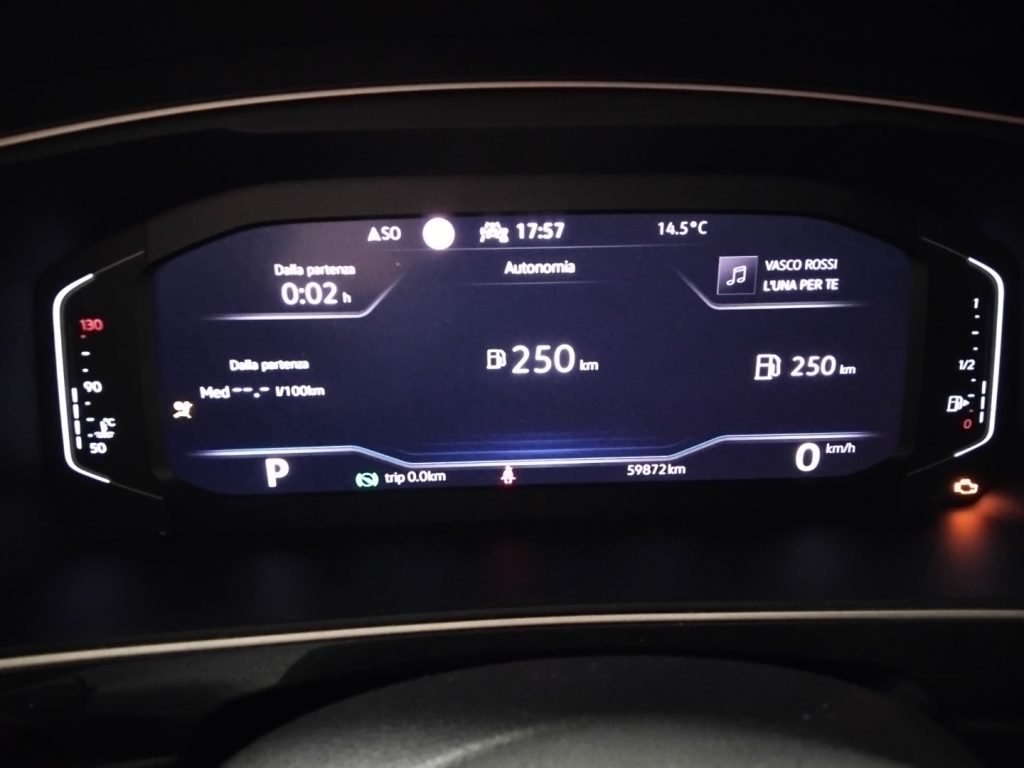 VOLKSWAGEN Tiguan 2.0 TDI DSG Eleg. 18 MATRIX PELLE C/GRIM SP.DAY - 21