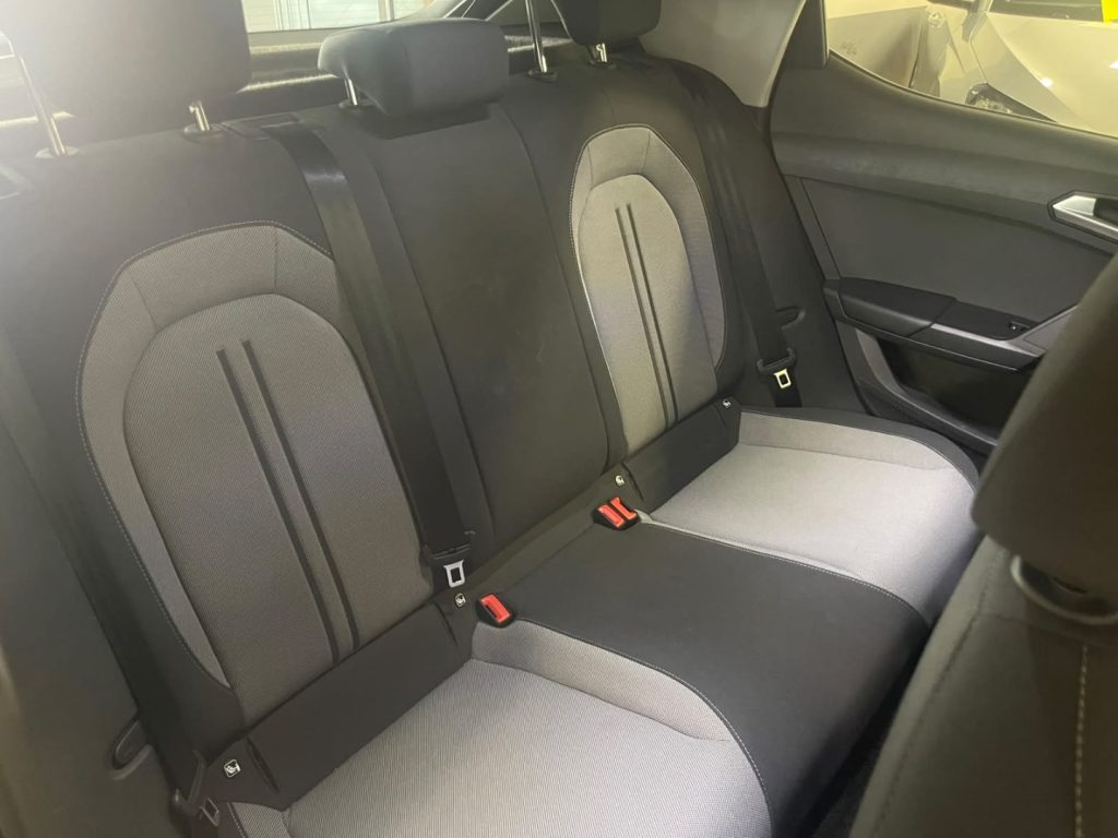 SEAT Leon 1.5 E TSI DSG Business VIDEO LED MHEV 17 - 13