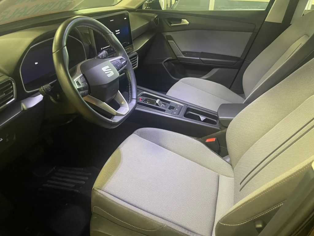 SEAT Leon 1.5 E TSI DSG Business VIDEO LED MHEV 17 - 14