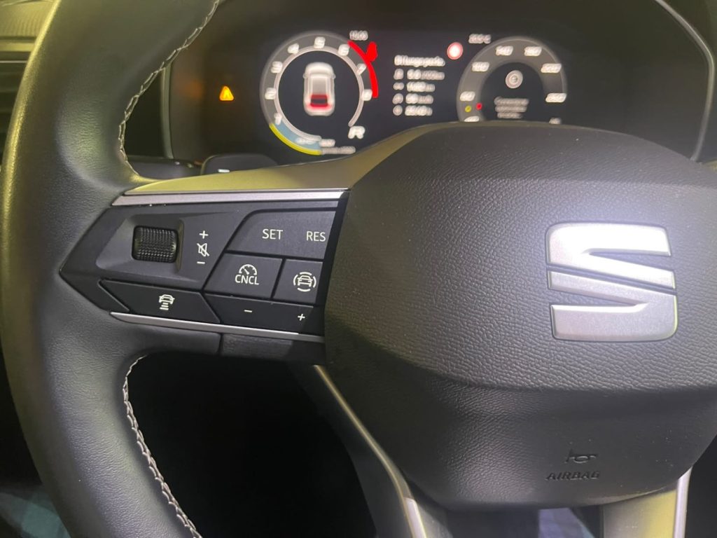 SEAT Leon 1.5 E TSI DSG Business VIDEO LED MHEV 17 - 23