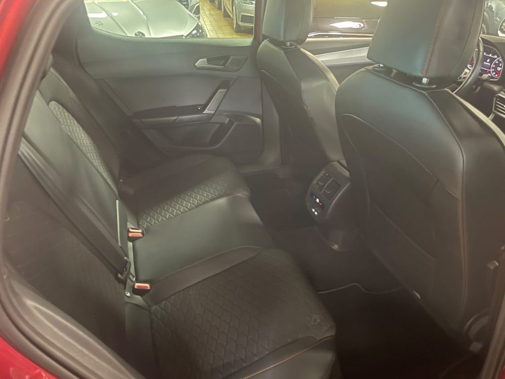 SEAT Leon 1.5 TSI FR 18 VIDEO LED C/GRIMALDI SPECIAL DAY - 9
