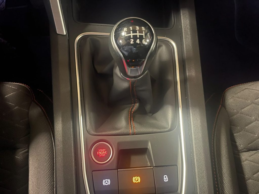 SEAT Leon 1.5 TSI FR 18 VIDEO LED C/GRIMALDI SPECIAL DAY - 22