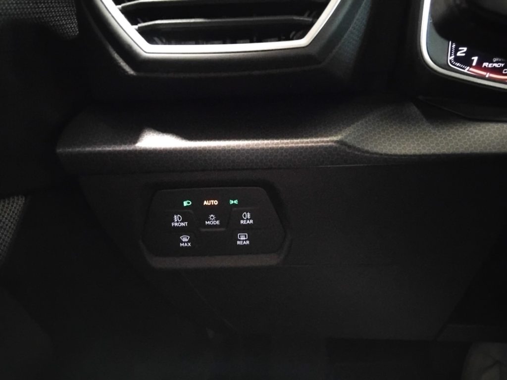 SEAT Leon 1.0 eTSI DSG Business MHEV C/GRIMALDI SPECIAL DAY - 31