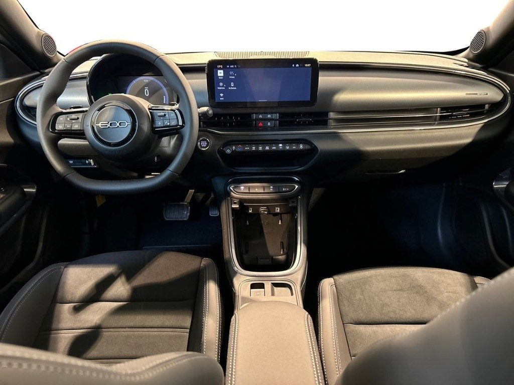 FIAT 600 1.2 hybrid Sport 145cv auto