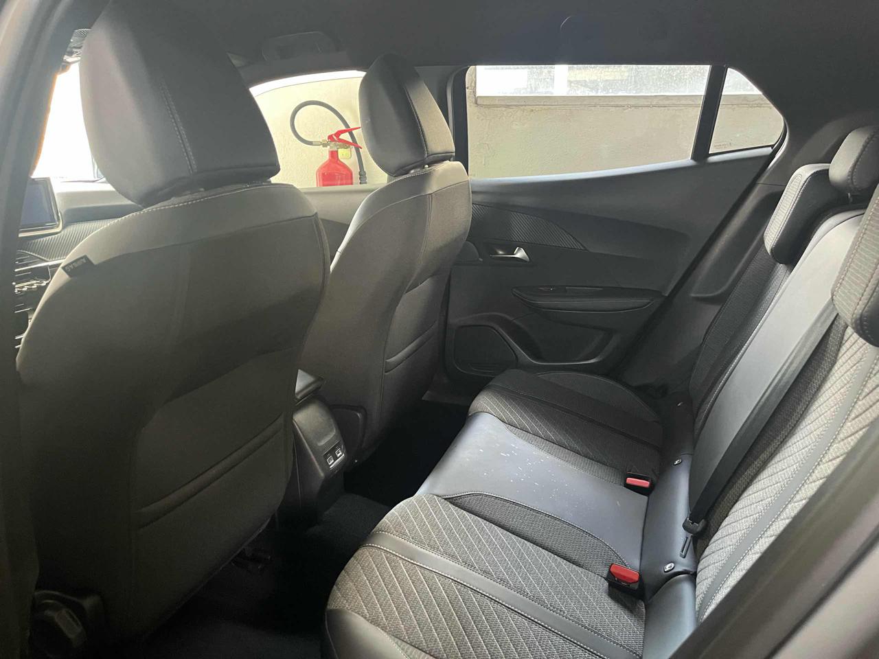 PEUGEOT 2008 ALLURE + VISION PACK 1.2 PureTech 100 S&S