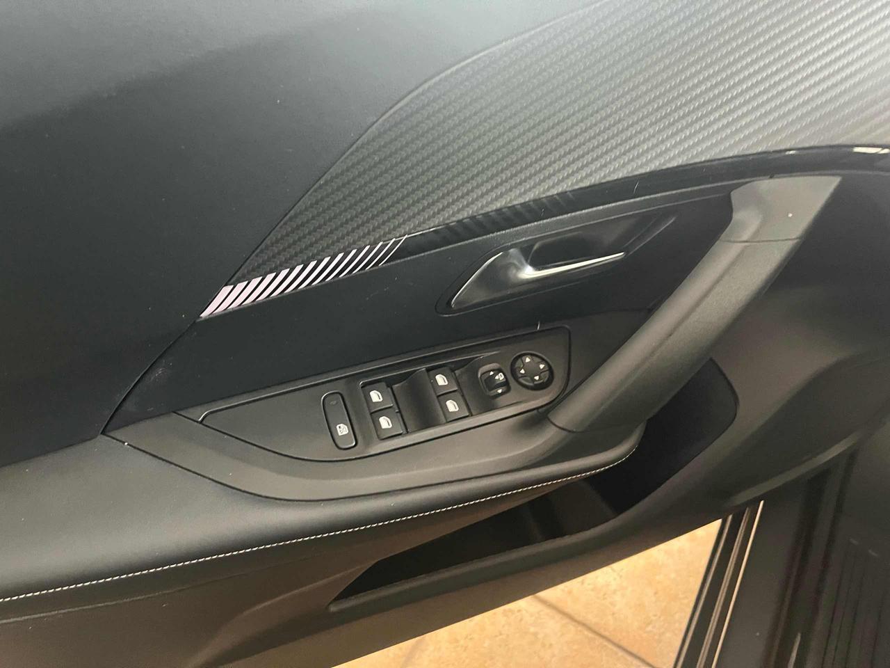 PEUGEOT 2008 ALLURE + VISION PACK 1.2 PureTech 100 S&S