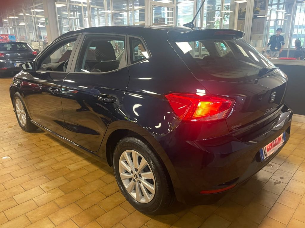 SEAT Ibiza 1.0 TGI 5 porte Business - 3