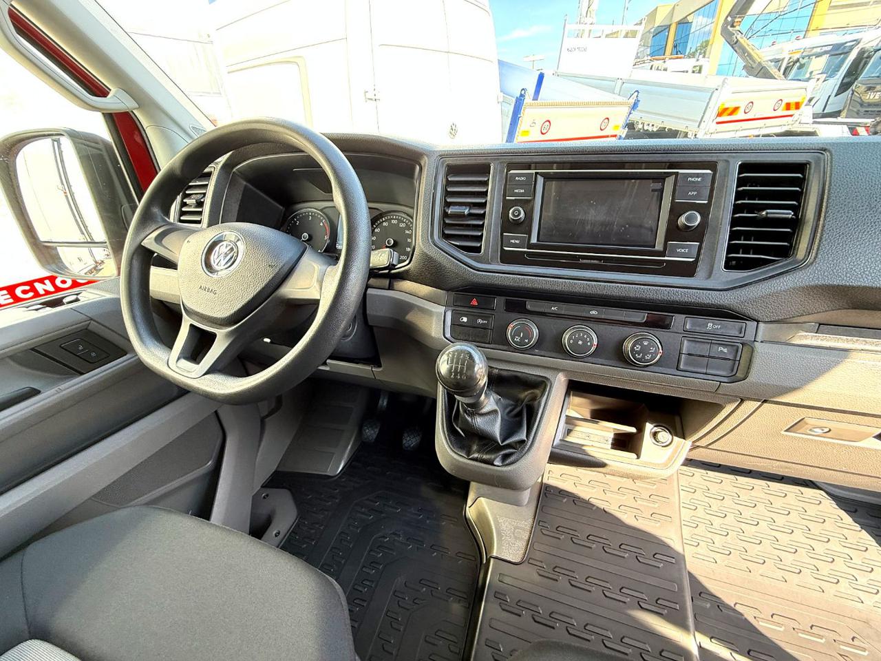 VOLKSWAGEN CRAFTER  2.0 TDI L3H2 - 10