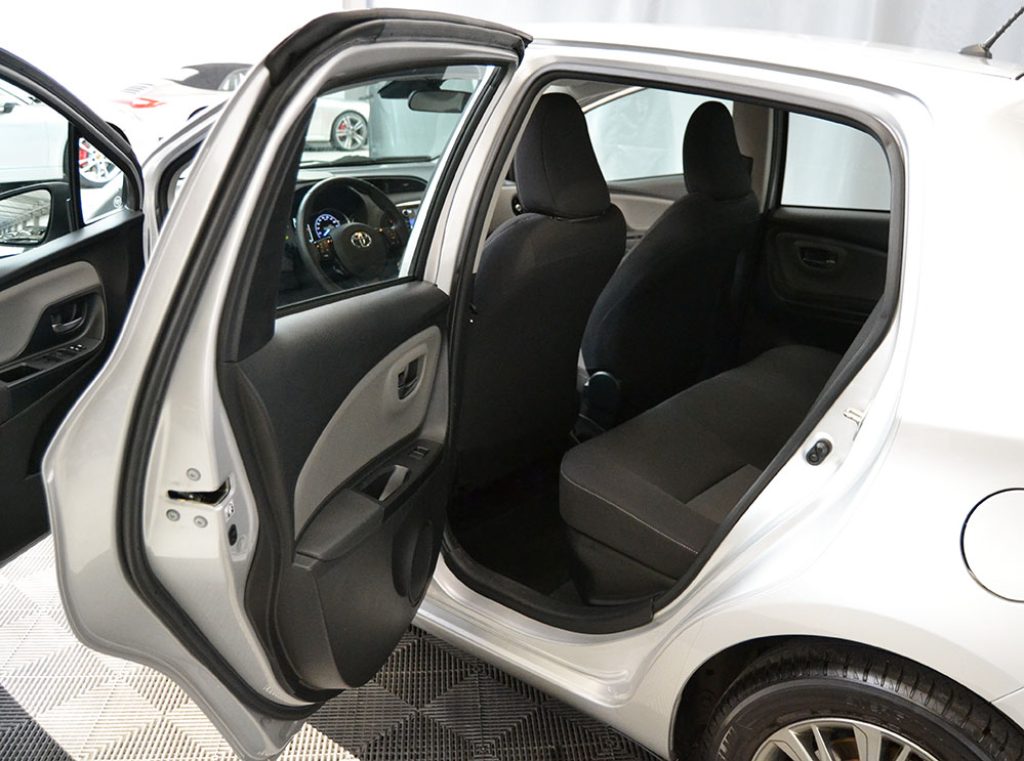 TOYOTA Yaris 1.5 Hybrid 5 porte Ok Neopatentati-Service Toyota* - 3