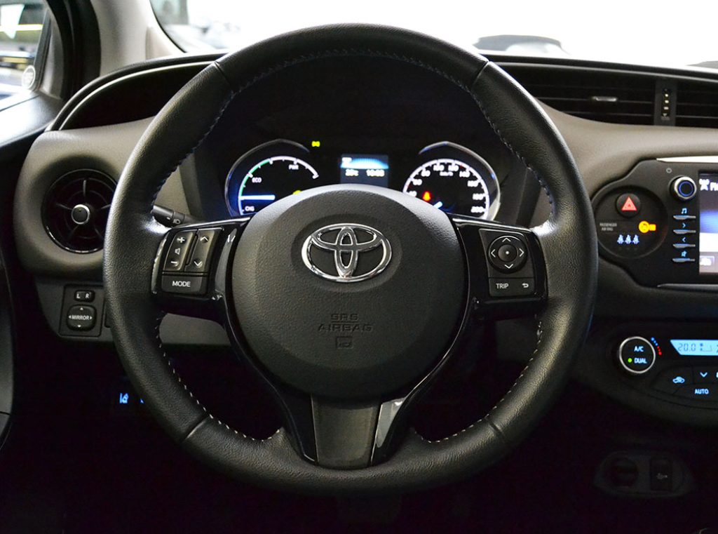 TOYOTA Yaris 1.5 Hybrid 5 porte Ok Neopatentati-Service Toyota* - 9