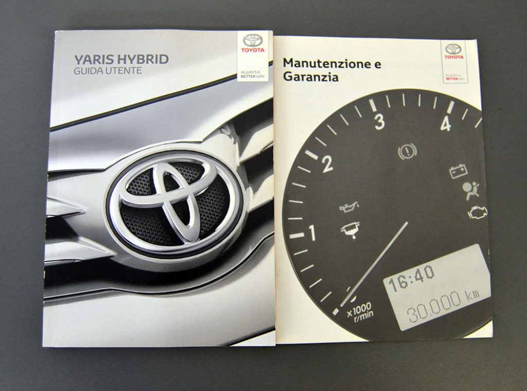 TOYOTA Yaris 1.5 Hybrid 5 porte Ok Neopatentati-Service Toyota* - 12