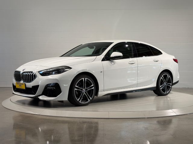 BMW 218 Bianco pastello