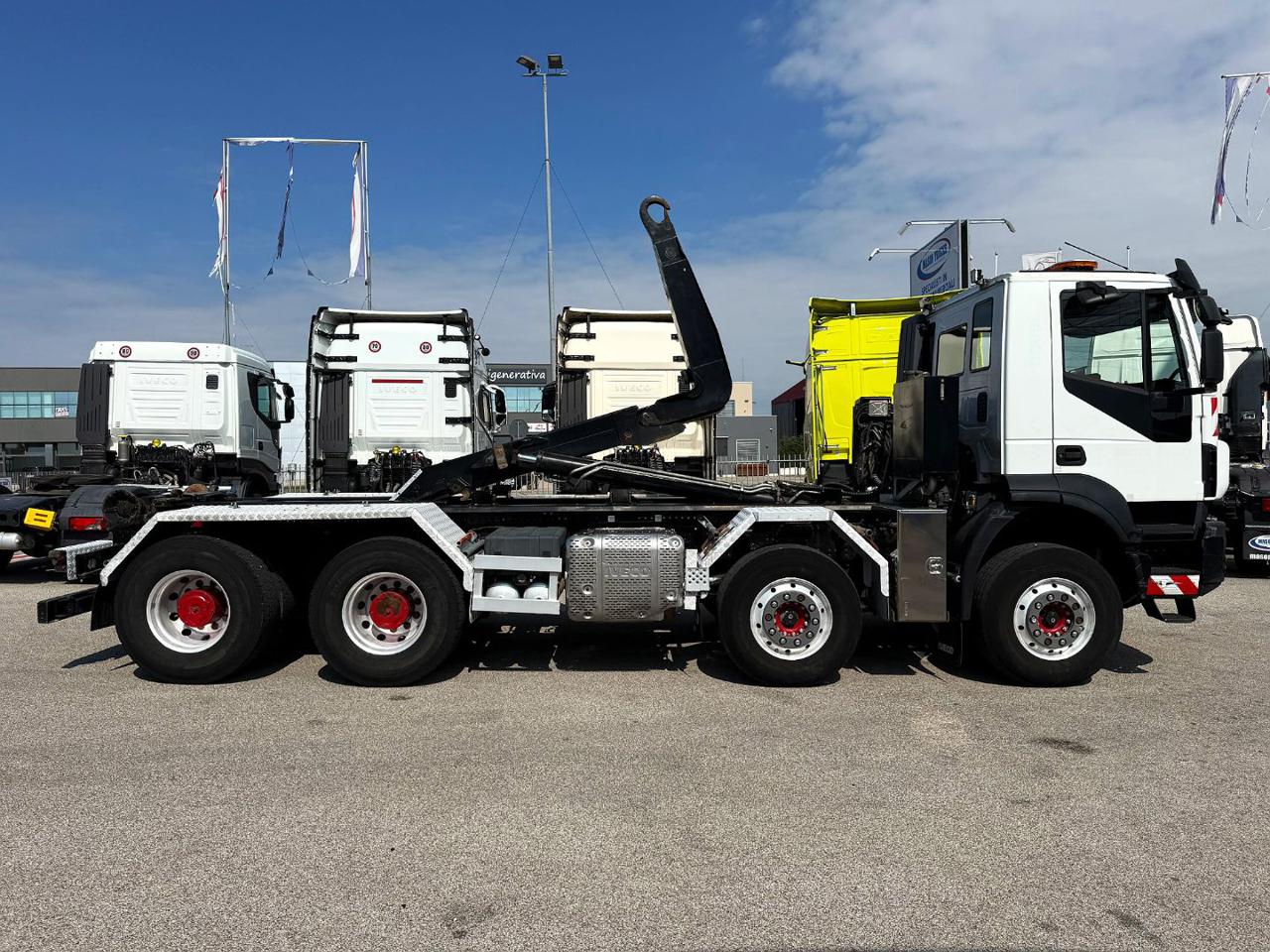 IVECO TRAKKER 450 8x4 - 3
