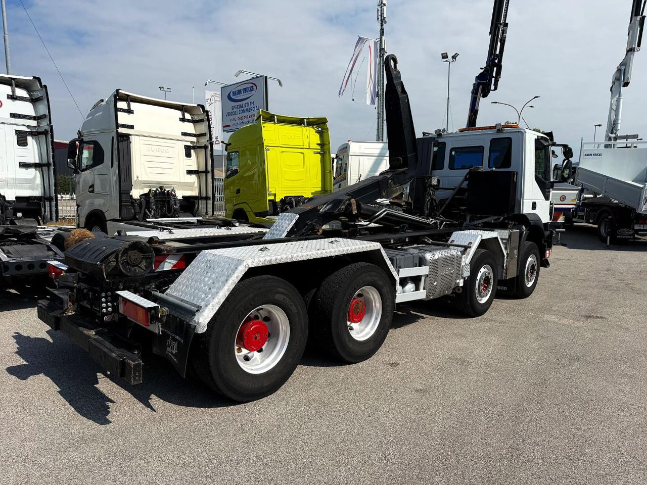 IVECO TRAKKER 450 8x4 - 4