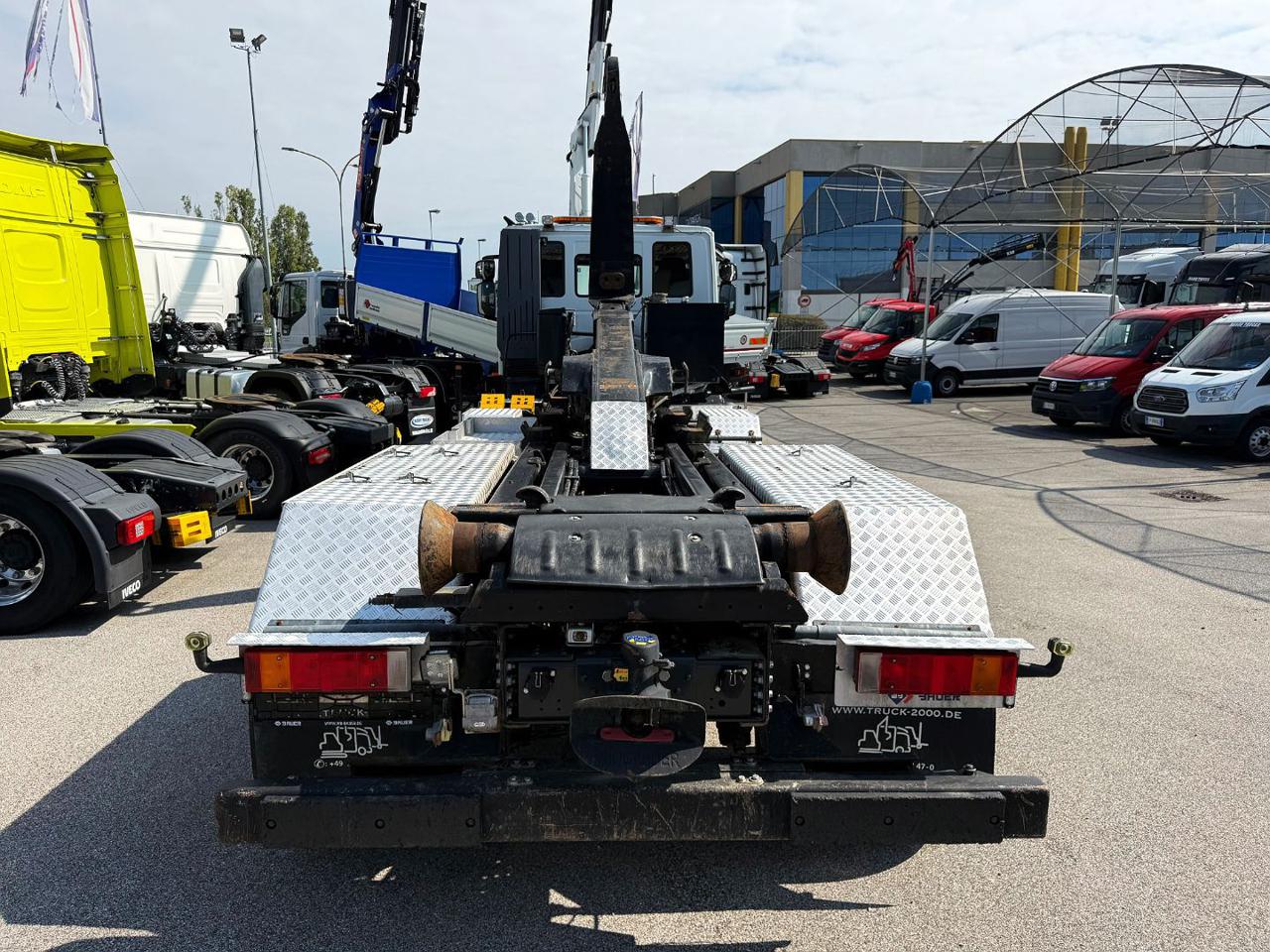 IVECO TRAKKER 450 8x4 - 6