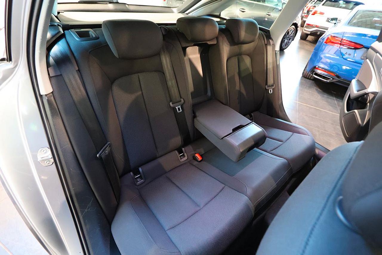 AUDI A6 35 TDI Avant S-Tronic Business - 20