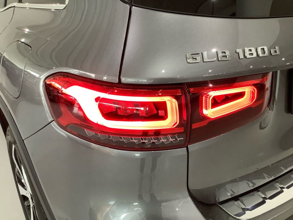 MERCEDES-BENZ GLB 180 d Automatic Sport Plus - 26